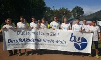 Sportlich aktive Studierende beim 24 Stunden Lauf in Rodgau