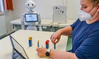 Roboter helfen in der Unimedizin