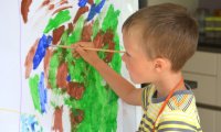 In Kunstschulen gibst Du Kurse für Kinder und Jugendliche