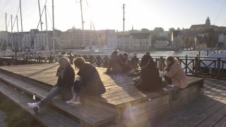 Studierende am Flensburger Hafen