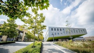 Campus Westerberg mit Mensa und Seminargebäude
