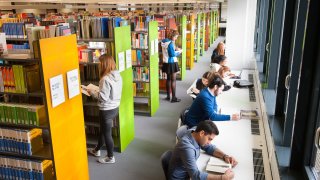 Lernen in der Bibliothek unter optimalen Bedingungen