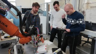 Robotikausbildung mit Studierenden