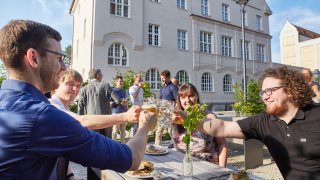 Campuslife genießen - mit selbst hergestelltem Bier aus der Forschungsbrauerei Weihenstephan
