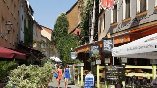 Die Wagnergasse, eine der beliebtesten und belebtesten Straßen der Jenaer Innenstadt